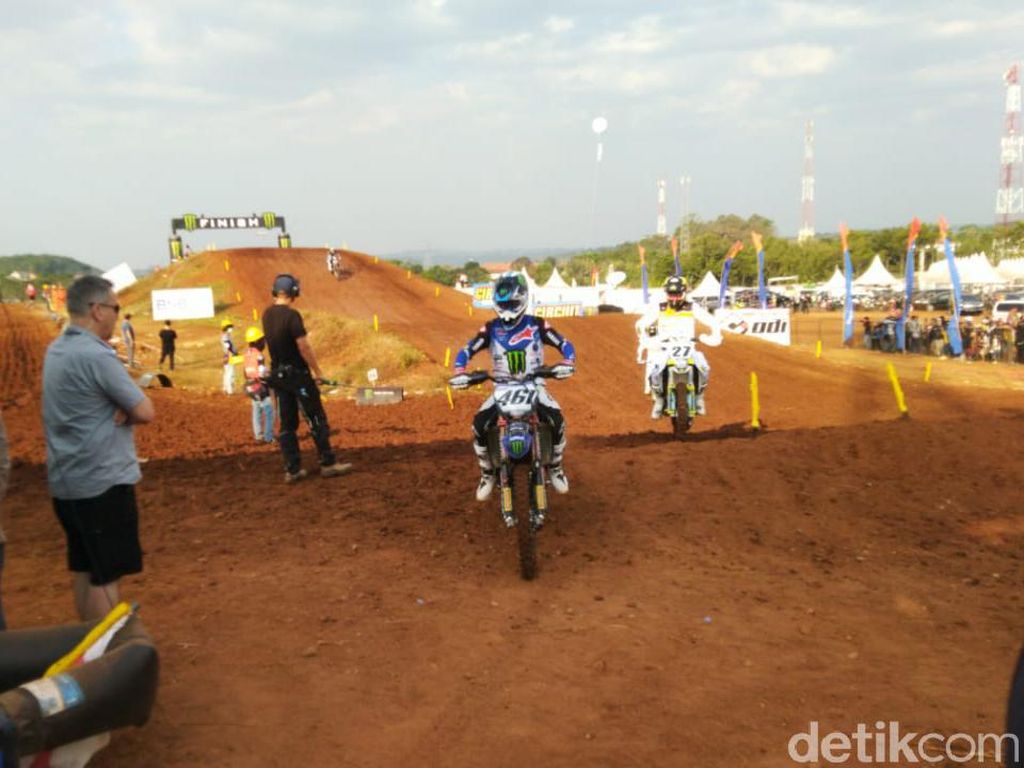 Tercepat di Kualifikasi, Romain Febvre Malah Gagal Finis Race 1 MXGP Semarang Tercepat di Kualifikasi, Romain Febvre Malah Gagal Finis Race 1 MXGP Semarang