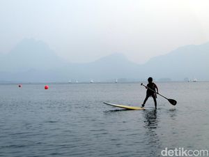 Celebrity on Vacation: Menelusuri Pulau Pasir yang Eksotis  di Leebong Belitung Celebrity on Vacation: Menelusuri Pulau Pasir yang Eksotis  di Leebong Belitung