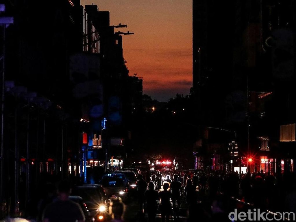 Listrik di Manhattan Sempat Padam, Kereta Bawah Tanah Gelap Gulita Listrik di Manhattan Sempat Padam, Kereta Bawah Tanah Gelap Gulita