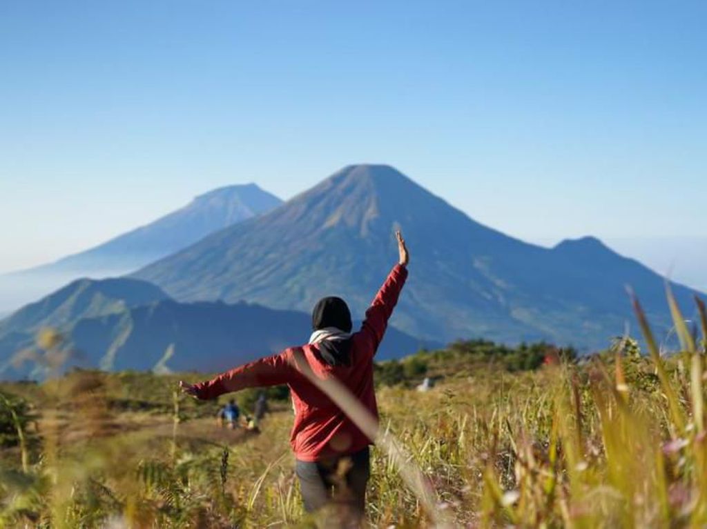 Kamu Anak Gunung? Pasti Jatuh Cinta dengan Gunung Prau Kamu Anak Gunung? Pasti Jatuh Cinta dengan Gunung Prau