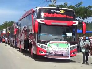 Tiket Pesawat Mahal, Calon Haji Pasangkayu ke Makassar Naik Bus Tiket Pesawat Mahal, Calon Haji Pasangkayu ke Makassar Naik Bus