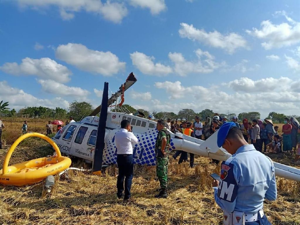 Video: Helikopter Jatuh di Lombok, Penumpang Selamat Video: Helikopter Jatuh di Lombok, Penumpang Selamat