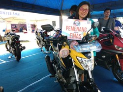 Gembiranya Kurniati, Beli Motor Dapat Hadiah Logam Mulia