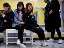 Anak Main Gadget Terus Saat Weekend? Jangan Diteruskan!