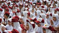 Hari Pertama Sekolah, Si Merah Putih Ceria Banget