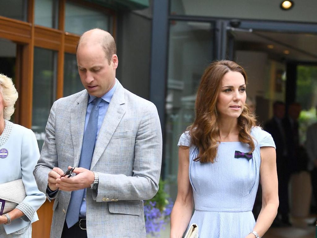 Pangeran Louis Dapat Sneakers Adidas Bertanda Tangan Stan Smith di Wimbledon Pangeran Louis Dapat Sneakers Adidas Bertanda Tangan Stan Smith di Wimbledon