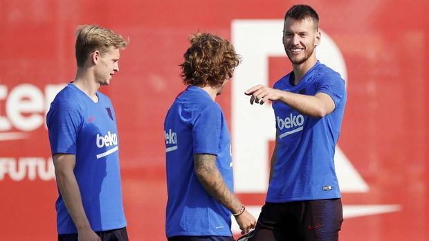 Frenkie de Jong memulai petualangan baru bersama Barcelona.