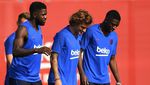 Bak Anak Sekolah, Latihan Perdana Griezmann di Barcelona Penuh Tawa