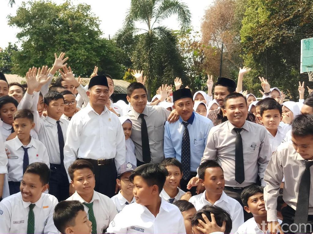 Pesan-pesan Mendikbud di Hari Pertama Sekolah Pesan-pesan Mendikbud di Hari Pertama Sekolah