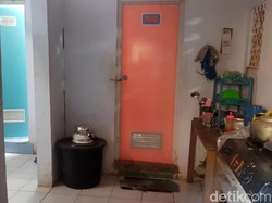 Video Rumah Guru Honorer di Pandeglang yang Nempel Toilet Sekolah