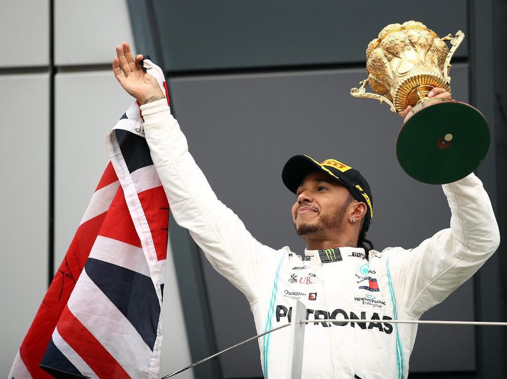 Kemenangan Bersejarah Lewis Hamilton di GP Inggris Kemenangan Bersejarah Lewis Hamilton di GP Inggris