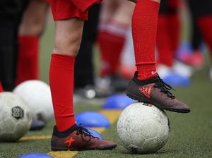 Turnamen Sepakbola Satpol PP Vs Sekwan Tangsel Sempat Diwarnai Kericuhan Turnamen Sepakbola Satpol PP Vs Sekwan Tangsel Sempat Diwarnai Kericuhan