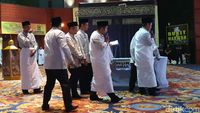 Calhaj Maktour Menempa Diri Sebelum ke Tanah Suci
