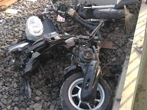 Terobos Palang Pintu, Ojek dan Seorang PNS Tewas Tertabrak KRL di Depok