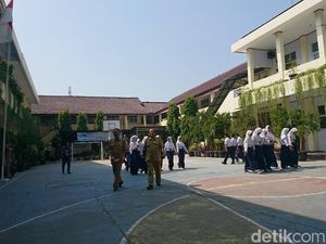 Hari Pertama Sekolah, Dindik Cilegon Pastikan Tak Ada Perpeloncoan Hari Pertama Sekolah, Dindik Cilegon Pastikan Tak Ada Perpeloncoan