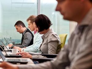 5 Tips Kembangkan Karir Kamu di Tengah Resesi Ekonomi 5 Tips Kembangkan Karir Kamu di Tengah Resesi Ekonomi