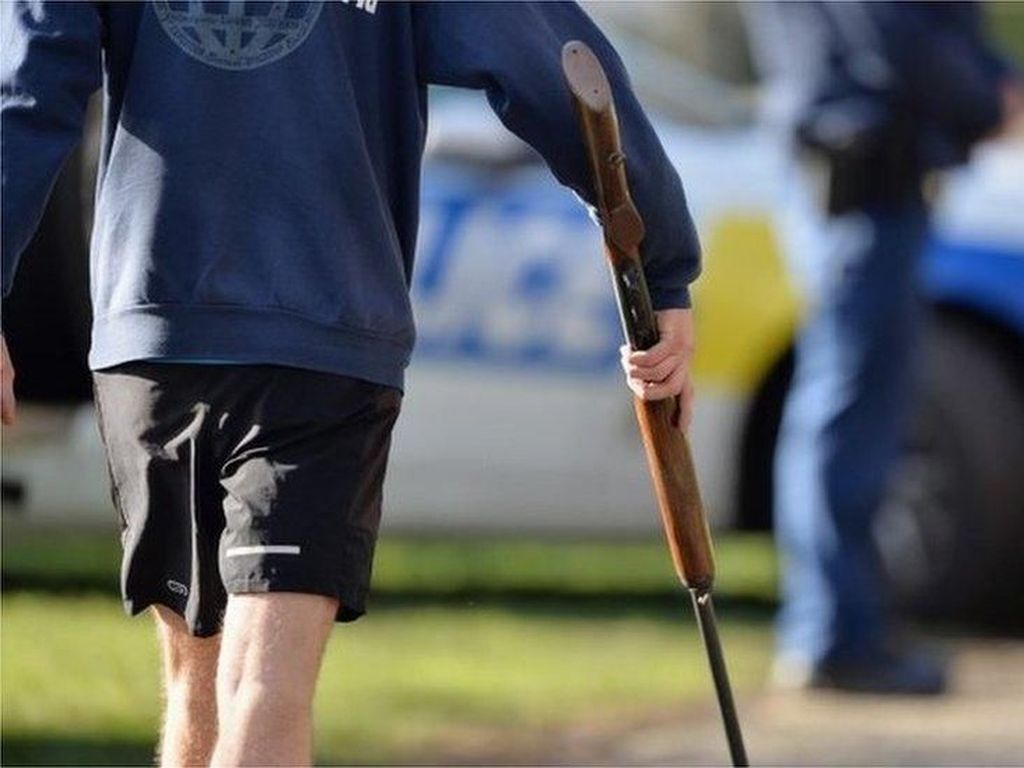 Warga Selandia Baru Serahkan Senjata Api Usai Teror Masjid Christchurch Warga Selandia Baru Serahkan Senjata Api Usai Teror Masjid Christchurch