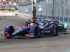 Diprotes, Apakah Formula E Jakarta Hanyut Ditelan Banjir?