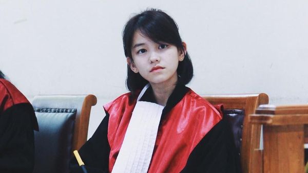 Pesona Hakim Cantik Viral yang Buat Netizen Minta Divonis Seumur Hidup