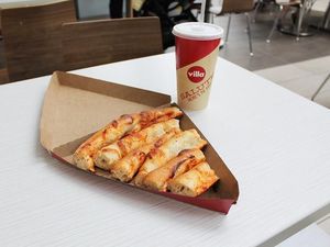 Mau Beli? Resto Ini Punya Menu Baru Isinya Cuma Roti Pinggiran Pizza