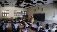 Potret Hari Pertama Masuk Sekolah di Tengah Keterbatasan