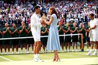 Novak Djokovic Makan Rumput Usai Menang Wimbledon, Ini Dampaknya Bagi Perut
