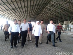 Khofifah Berambisi Bangun Pembangkit Listrik Tenaga Sampah Plastik