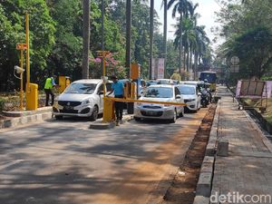 BEM UI: Parkir Berbayar Bikin Macet Parah! BEM UI: Parkir Berbayar Bikin Macet Parah!