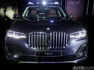 Video: Lebih Dekat dengan Mobil Termewah BMW X7 The President Video: Lebih Dekat dengan Mobil Termewah BMW X7 The President