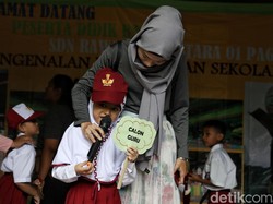 Catat! Ini Risiko Mengunggah Foto Anak Hari Pertama Sekolah di Medsos