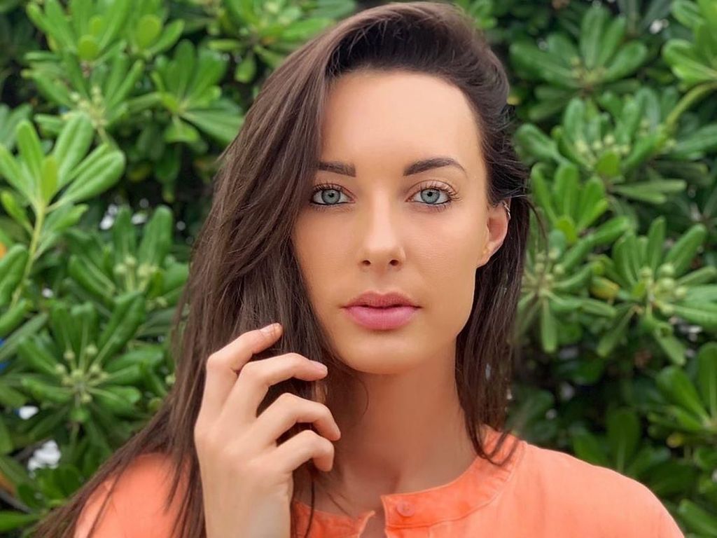 Presenter dan YouTuber Inggris Tewas Setelah Kecelakaan Skuter Listrik Presenter dan YouTuber Inggris Tewas Setelah Kecelakaan Skuter Listrik