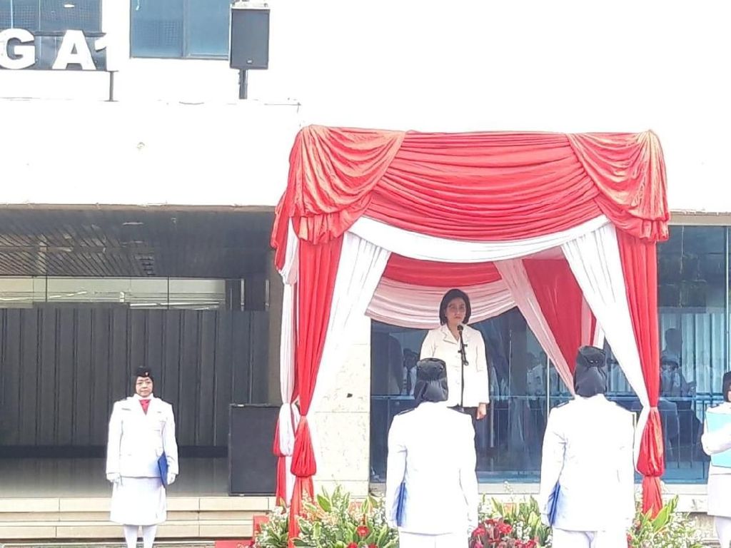 Sri Mulyani Jungkir Balik Atur PNS Pajak Sri Mulyani Jungkir Balik Atur PNS Pajak