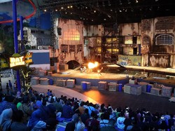 Uji Nyali Lewat Aksi Menegangkan Stunt Show di Trans Studio Cibubur