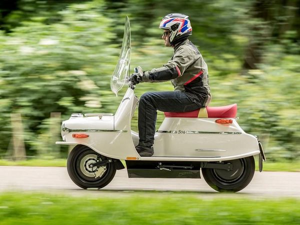 Motor Klasik Era Perang Dingin Ini Bertenaga Listrik