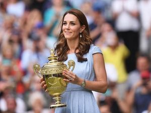 Foto: 3 Gaya Mewah Kate Middleton di Wimbledon, Harganya Rp 355 Juta