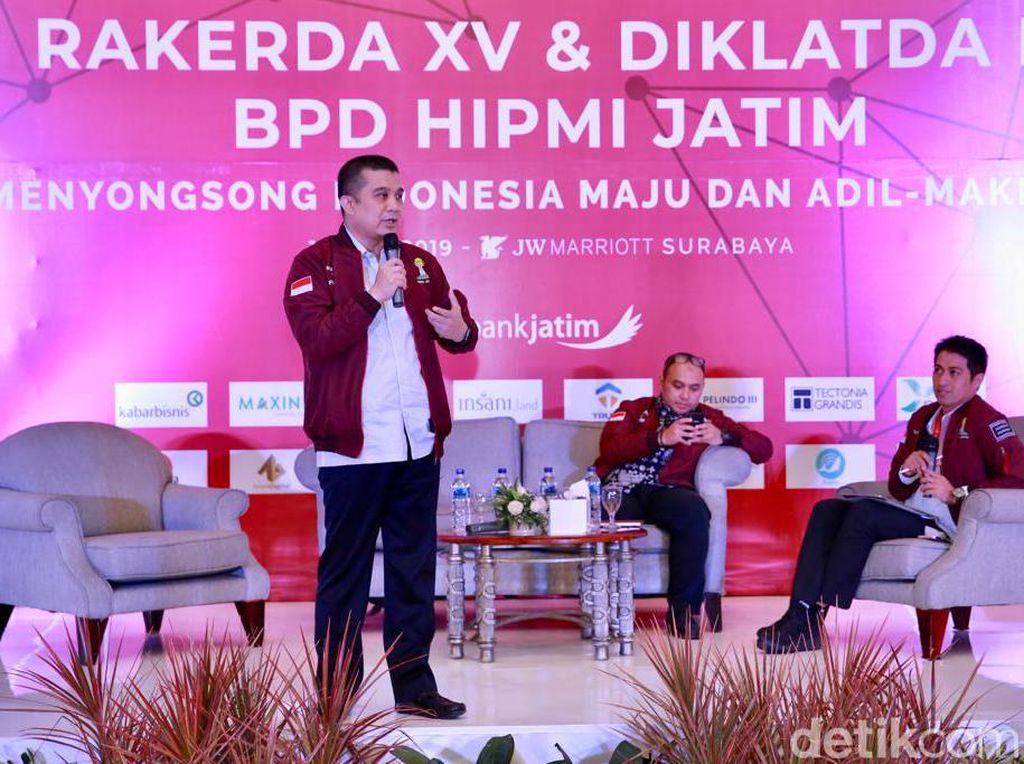 Cerita Erwin Aksa Soal Tahapan Umur Pengusaha di Forum HIPMI Jatim