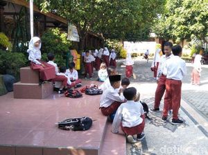 Imbas Gempa Bali, Siswa SD di Mataram Dipulangkan Lebih Cepat