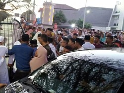 1 Bocah SD Tewas di Insiden Bus Rombongan Haji Sukabumi Tabrak Pagar