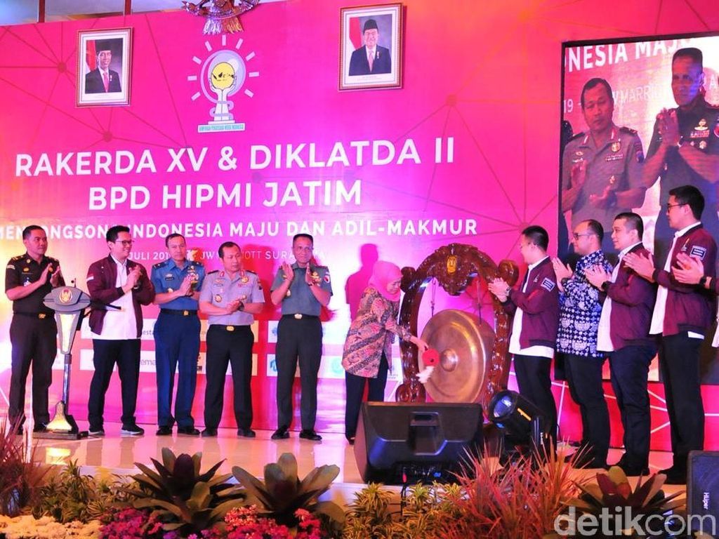 Buka Rakerda HIPMI Jatim, Khofifah Sampaikan Tiga Pesan Jokowi