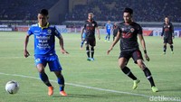 Hasil ini membuat Persib sementara berada di peringkat 11 dengan 10 poin dari 8 laga, adapun Kalteng tertahan di peringkat 13 dengan 8 poin dari 9 laga.