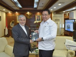 Dubes Valiollah Temui Mendes, Ajak RI Belajar Bangun Desa dari Iran