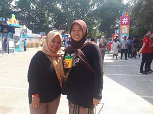 Penonton Debutan Indonesia Open: Pamer Dulu, Dukung Jonatan dkk Kemudian