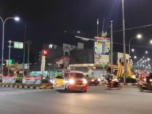 Ketua DPRD Depok Tertawakan Lagu di Lampu Merah: Ide Konyol Ketua DPRD Depok Tertawakan Lagu di Lampu Merah: Ide Konyol