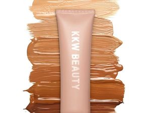 6 Foundation Badan untuk Kaki Terlihat Lebih Mulus 6 Foundation Badan untuk Kaki Terlihat Lebih Mulus