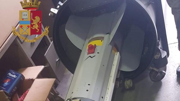 Potret Pistol Hingga Rudal yang Disita Neo-Nazi di Italia