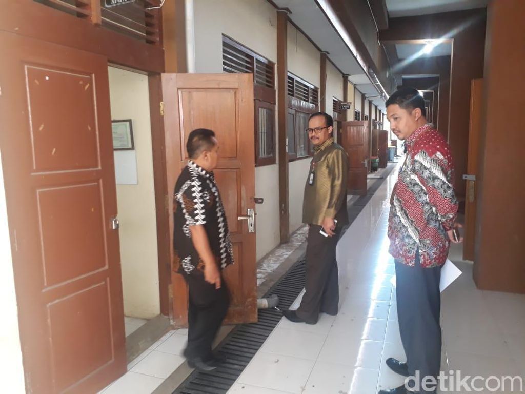 Ada Laporan Pungutan, Ombudsman Klarifikasi ke SMAN 1 Brebes Ada Laporan Pungutan, Ombudsman Klarifikasi ke SMAN 1 Brebes
