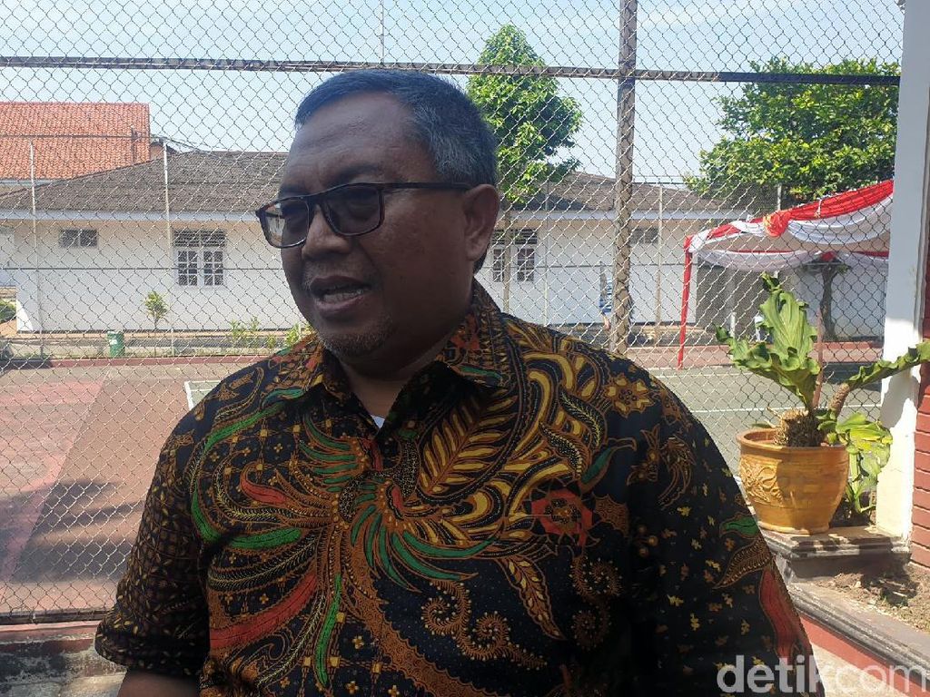 Respons Bupati Sukabumi Dikritik Pegiat Medsos soal Jajan-jajan Respons Bupati Sukabumi Dikritik Pegiat Medsos soal Jajan-jajan