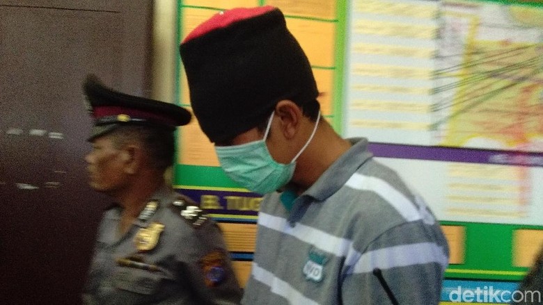 Keterlaluan! Ini Pengakuan Guru Honorer yang Remas Payudara Turis di Yogya Keterlaluan! Ini Pengakuan Guru Honorer yang Remas Payudara Turis di Yogya