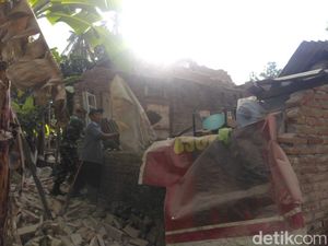 Gempa Bali Berimbas ke 13 Wilayah di Jatim, BPBD Salurkan Bantuan