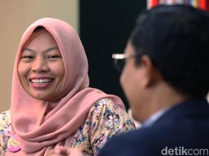 Blak-blakan Baiq Nuril: Amnesti, Raffi Ahmad dan Mimpi Jokowi Blak-blakan Baiq Nuril: Amnesti, Raffi Ahmad dan Mimpi Jokowi